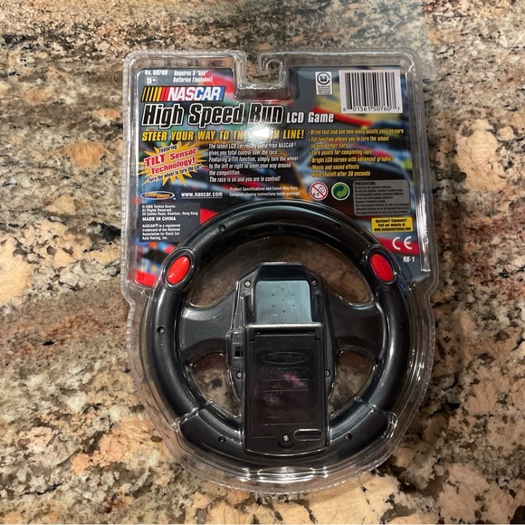 Nascar High Speed Run LCD Handheld Electronic Game Tilt Sensor Steering 2005 New - Picture 2 of 6